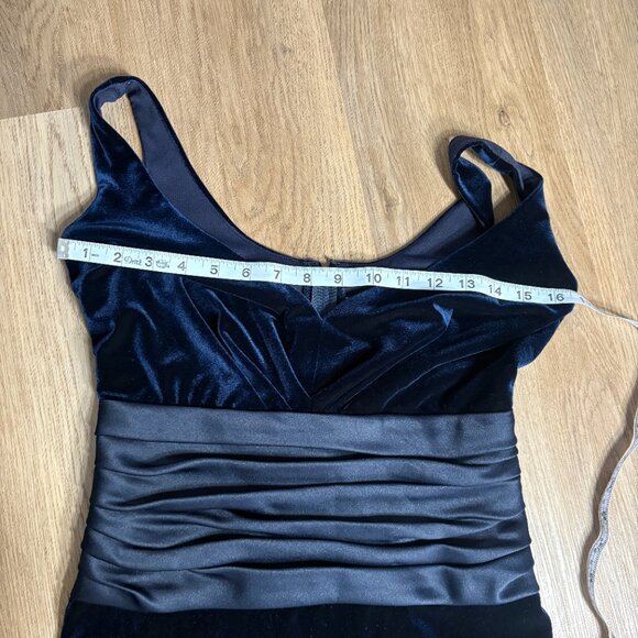 T Tadashi Shoji Velvet Gown maxi dress size 4 S small midnight navy blue holiday - Picture 10 of 12